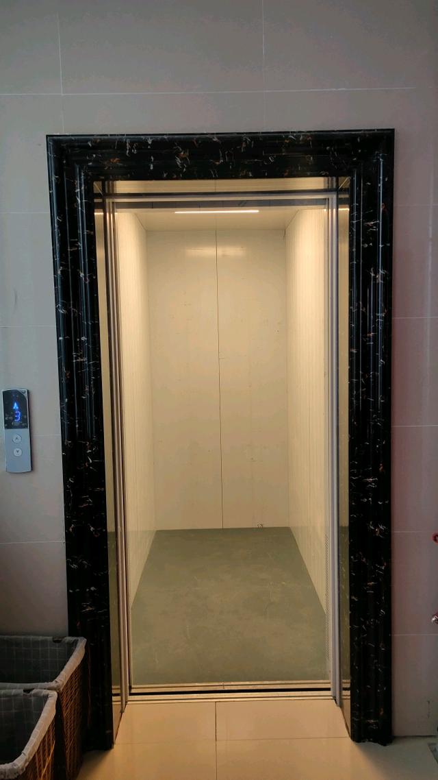 电梯为什么要装门窗套(电梯门为什么要做成封闭的)